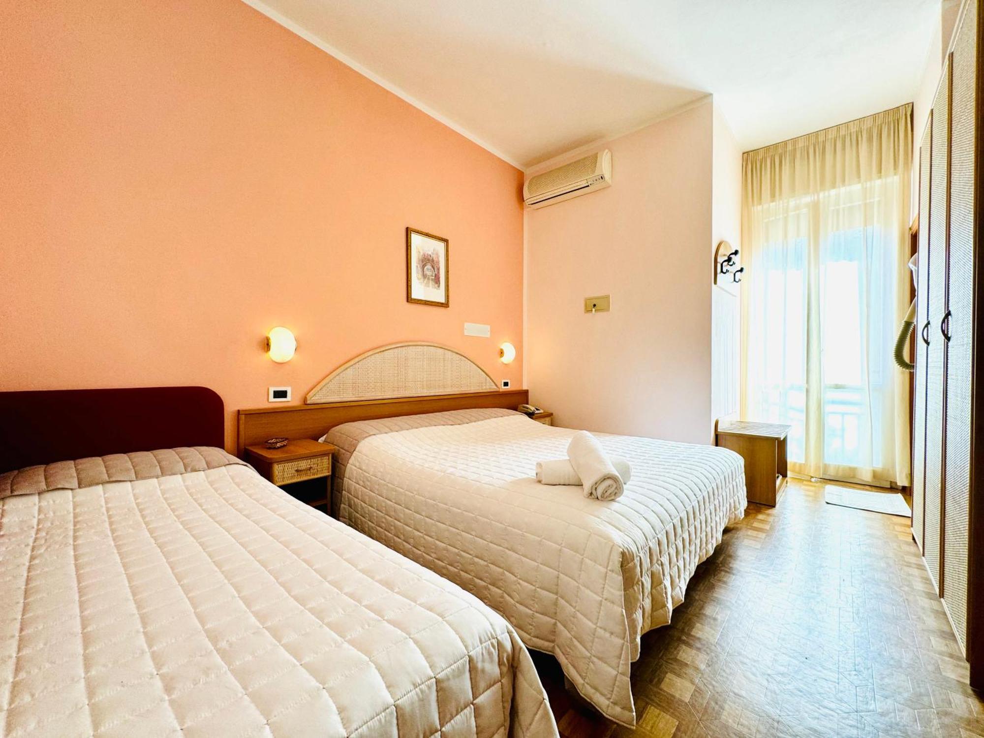 Hotel Villa Grazia Cesena Bagian luar foto