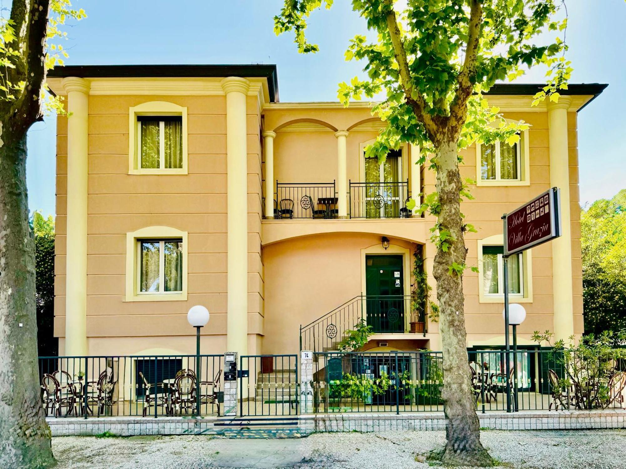 Hotel Villa Grazia Cesena Bagian luar foto