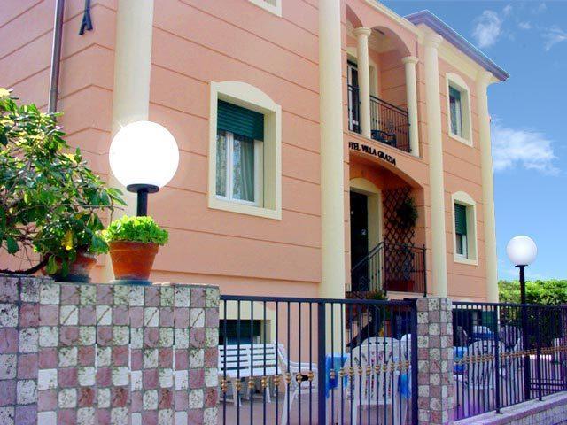 Hotel Villa Grazia Cesena Bagian luar foto